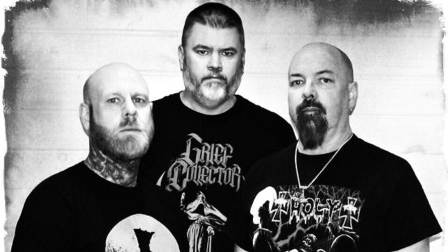 GRIEF COLLECTOR Feat. Former CANDLEMASS Singer ROBERT LOWE Sign With Petrichor 