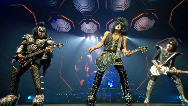 KISS Performs 