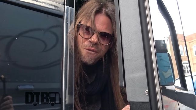 QUEENSRŸCHE Take You Inside Their Tour Bus; New Episode Of Bus Invaders Streaming (Video)