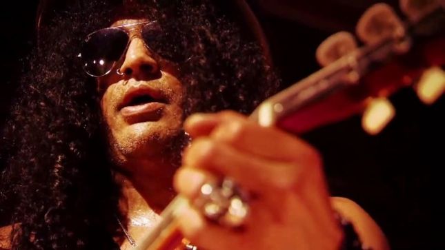 SLASH's Legendary Guitar Rig Featured In New Backstage Tour Video