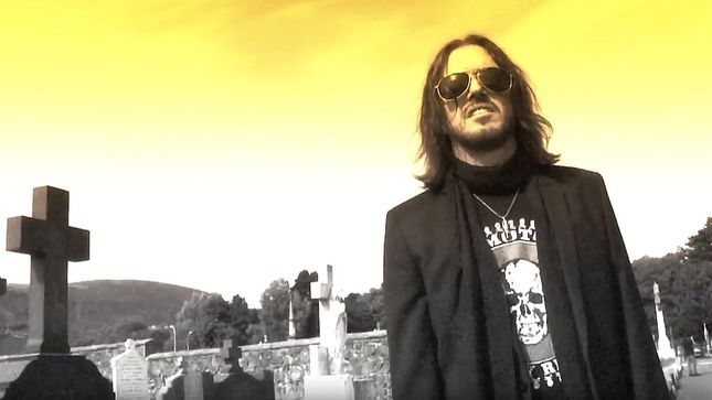 GUNS N' ROSES Keyboardist DIZZY REED Releases "Rock 'N Roll Ain't Easy" Music Video
