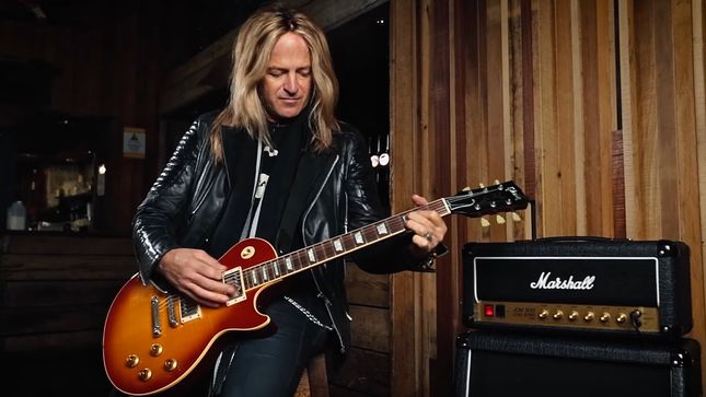 DOUG ALDRICH Discusses Auditioning To Replace ACE FREHLEY In KISS - "It Was Weird Seeing Those Guys Without Makeup... You Felt Almost Guilty"; Video