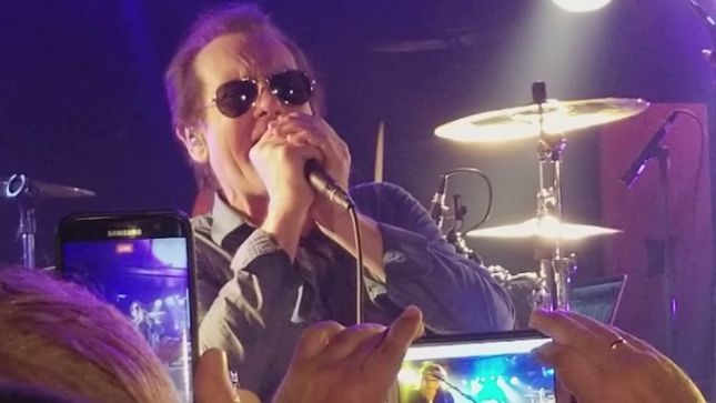 GRAHAM BONNET Looks Back On RAINBOW's "Lost In Hollywood" - "One Of My Favourite Songs Off The Down To Earth Album"