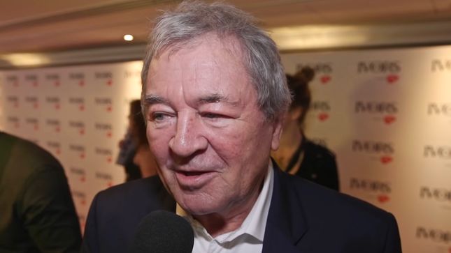 DEEP PURPLE Singer IAN GILLAN On Former UK Prime Minister DAVID CAMERON Naming THE SMITHS As His Favourite Band - "I Just Imagined MORRISSEY, Sort Of Pulling His Nose Off"; Video