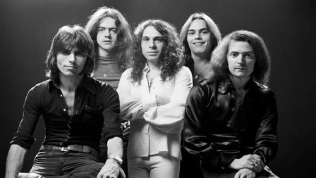 Keyboardist TONY CAREY Looks Back On RAINBOW Rising - "I Kicked RITCHIE BLACKMORE's Ass And Made Him A Better Player; I Wouldn't Let Him Get Away With Anything"