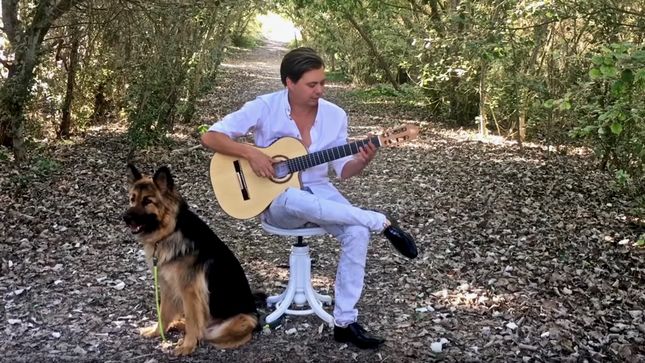 THOMAS ZWIJSEN Performs Acoustic Rendition Of IRON MAIDEN's "Quest For Fire"; Video