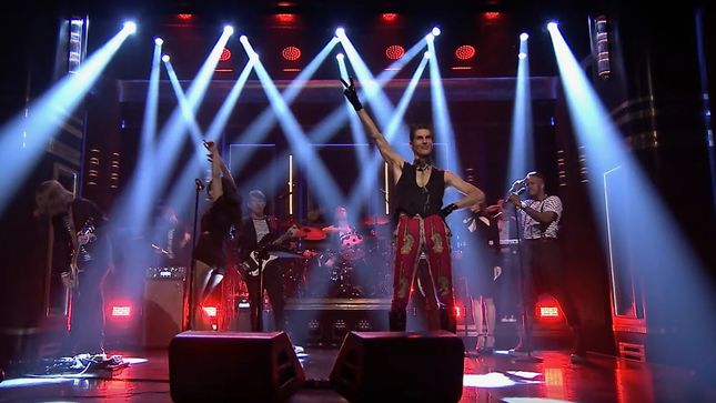 JANE'S ADDICTION Frontman PERRY FARRELL Guests On The Tonight Show Starring Jimmy Fallon; Interview And Performance Video Streaming