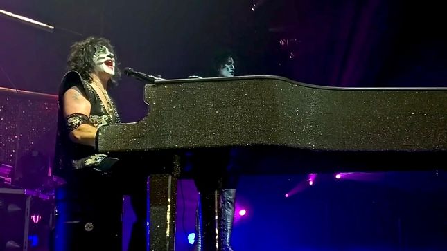 KISS Performs "Beth" In Amsterdam; HQ Video