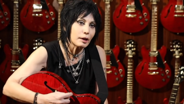 JOAN JETT Talks Signature Gibson Guitar In New Video - "Give Her A Chance, She'll Blow Your Mind"