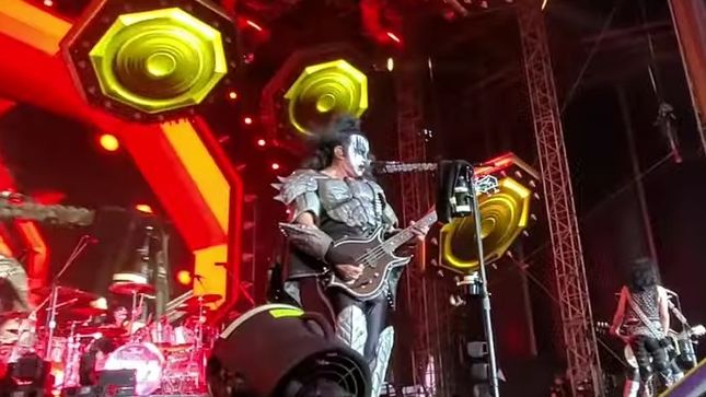 KISS - Watch Teaser Clip Of “I Love It Loud” Live In Iffezheim