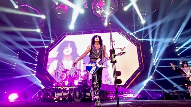 KISS - "Crazy, Crazy Nights" HQ Live Video From Glasgow