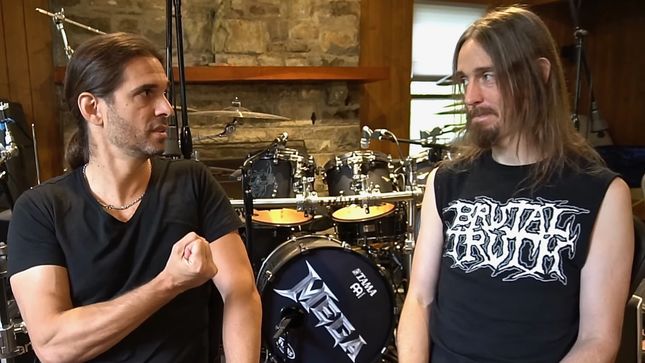 MEGADETH - Guitarist KIKO LOUREIRO And Drummer DIRK VERBEUREN Discuss Getting Ready To Perform; Video