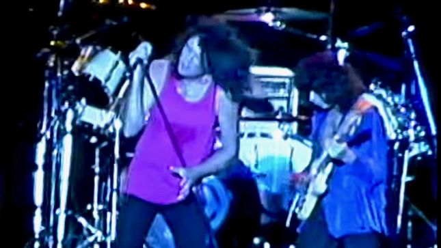 DEEP PURPLE - More Rare Video From Giants Stadium 1988; "Lazy", "Knocking At Your Back Door" Performance Clips Streaming