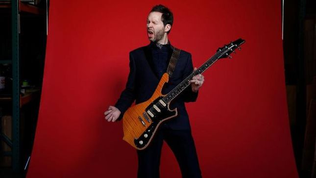 PAUL GILBERT To Host Masterclass At Upcoming UK Guitar Show