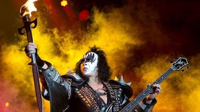 GENE SIMMONS Celebrates 70th Birthday On Stage At Saratoga Springs Show; Fan-Filmed Video Available