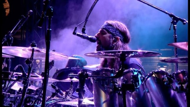 SONS OF APOLLO Cover PINK FLOYD's "Comfortably Numb" In Unreleased Outtake From Live With The Plovdiv Psychotic Symphony Release; Video
