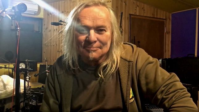URIAH HEEP Singer BERNIE SHAW Teams Up With Songwriter/Musician DALE COLLINS For New Studio Album, Too Much Information, Out Now; Video Trailer