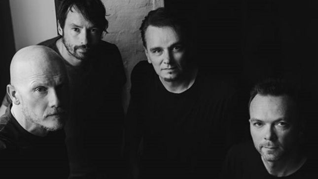 THE PINEAPPLE THIEF - New Live Album, Hold Our Fire, Due In November; "Threatening War" Streaming Now