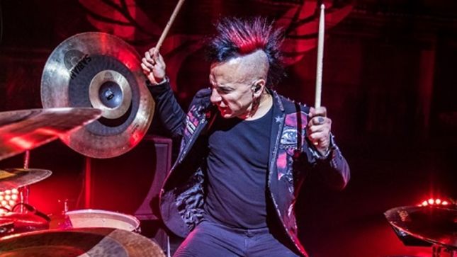 STONE SOUR Drummer ROY MAYORGA Will Appear On Late Night With Seth Myers This Week