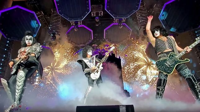 KISS Perform "Black Diamond" In Indianapolis; HQ Video