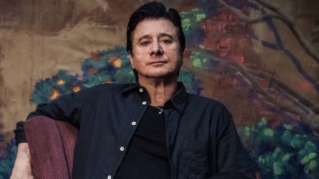 STEVE PERRY Rings In The Christmas Season With "Silver Bells" EP; Songs Streaming
