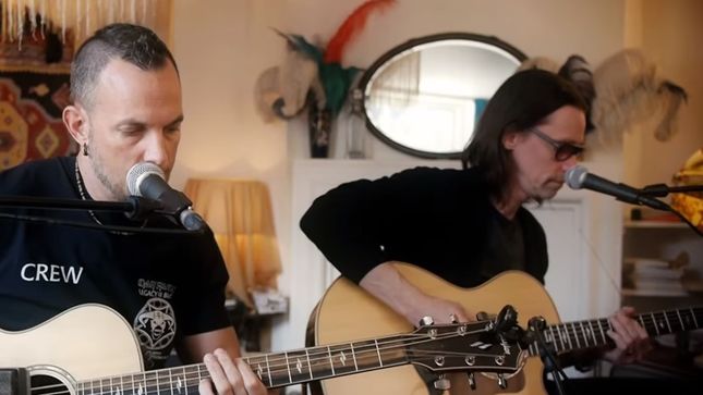 ALTER BRIDGE Perform “Wouldn’t You Rather” From JIMI HENDRIX’s Flat; Video