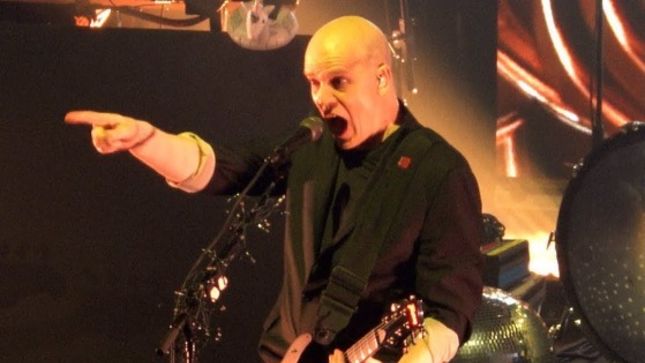 DEVIN TOWNSEND - Fan-Filmed Video From European Tour Kick-Off Show In Paris Posted