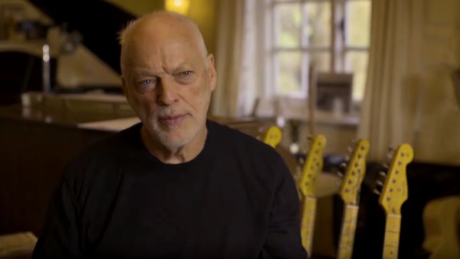 DAVID GILMOUR On Recording PINK FLOYD's A Momentary Lapse Of Reason Album Without ROGER WATERS - "Obviously It Was Different, But In Some Ways We Felt Freed Up"; Video