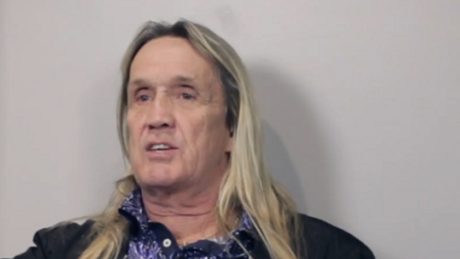 IRON MAIDEN Drummer NICKO MCBRAIN Explains Absence Of Video Screens From The Legacy Of The Beast Tour - "We're Old School, We Want It To Be Theatre"