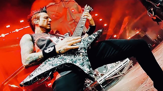 FIVE FINGER DEATH PUNCH Debut Official Music Video For New Single "Inside Out"