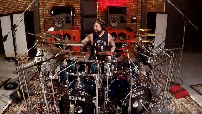 SONS OF APOLLO's MIKE PORTNOY Performs "Fall To Ascend"; Drum & Vox Cam Video