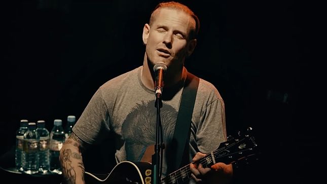SLIPKNOT Frontman COREY TALYOR Working On Solo Album, Horror Movie Script, New Book - "I'm Also Making Sure There's Plenty Of Time For My Family"