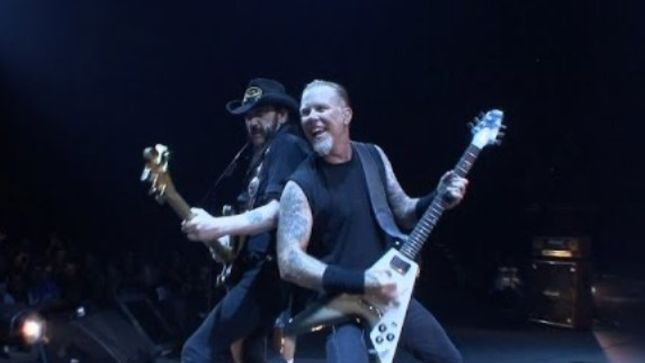 METALLICA Pay Tribute To LEMMY With 2009 Performance Footage Of MOTÖRHEAD's "Too Late Too Late"
