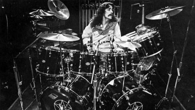 More NEIL PEART Tributes Pour In From BILL WARD And ACE FREHLEY – “We Spent Many A Evening Laughing And Exchanging Jokes”