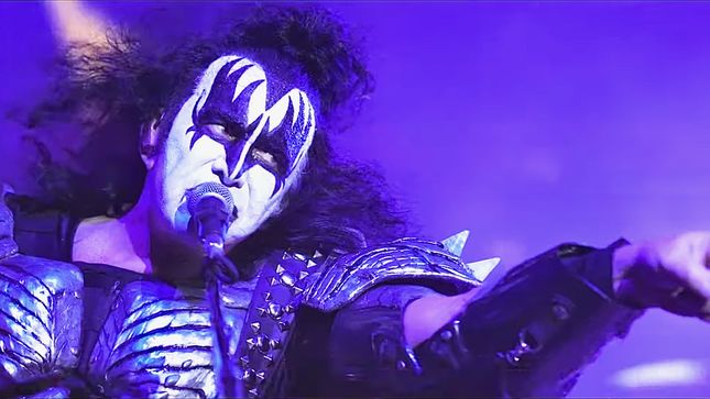 GENE SIMMONS Addresses "Well-Meaning Religious People" About Quarantine - "You're Not Listening To The Same God I Am, God Is Saying 'STAY HOME'!"; Video