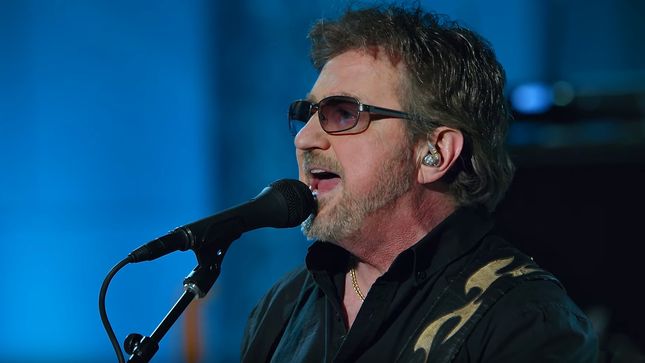 BLUE ÖYSTER CULT Guitarist BUCK DHARMA Featured In New Episode Of AXS TV's "At Home And Social"; Video
