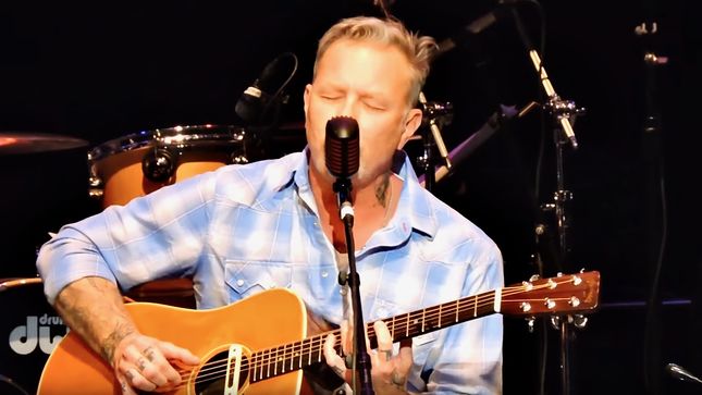METALLICA Frontman JAMES HETFIELD Pays Tribute To EDDIE MONEY With "Baby Hold On" Performance; Video