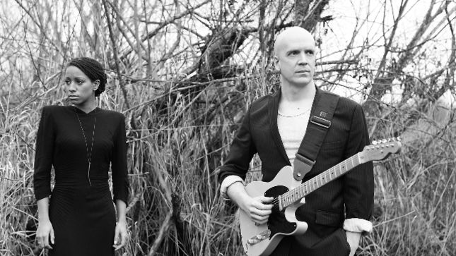 DEVIN TOWNSEND Releases New Song "Honeybunch" Featuring CASUALTIES OF COOL Vocalist CHÉ AIMEE DORVAL (Quarantine Project: Part 6)