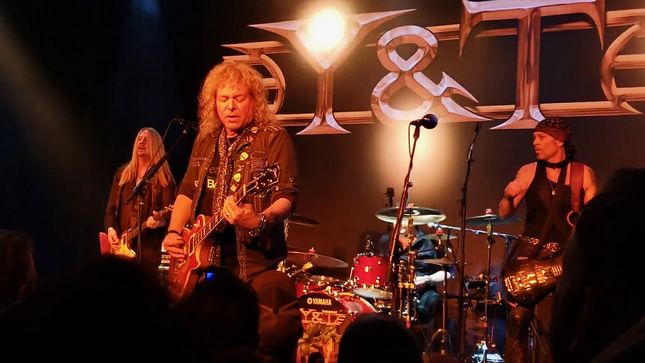 Y&T Frontman DAVE MENIKETTI Exhibited COVID-19 Symptoms Following US Tour - "The Day We Arrived Home, Most Of The Boys Were In Good Shape..."