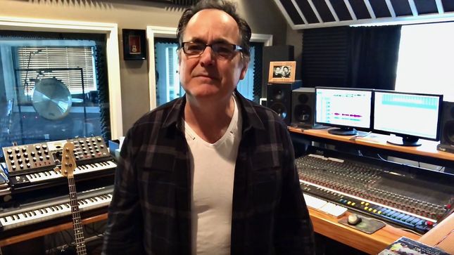 NEAL MORSE Shares New Music, Issues Emotional Message - "My Heart's Really Hurting Today... There's A Lot Of People Praying For You"; Video
