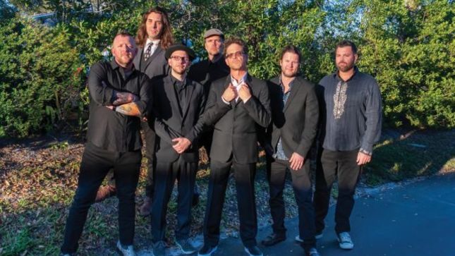 Former METALLICA Bassist JASON NEWSTED On Working With THE CHOPHOUSE BAND - "I Surround Myself With The Bad-Asses, And They Make Me Look Really Good"