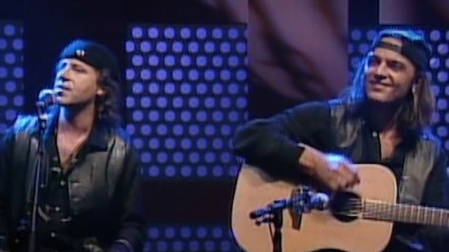 SCORPIONS Flashback: KLAUS MEINE And MATTHIAS JABS Perform "White Dove" On Willemsens Woche Talkshow In 1994 (Video)