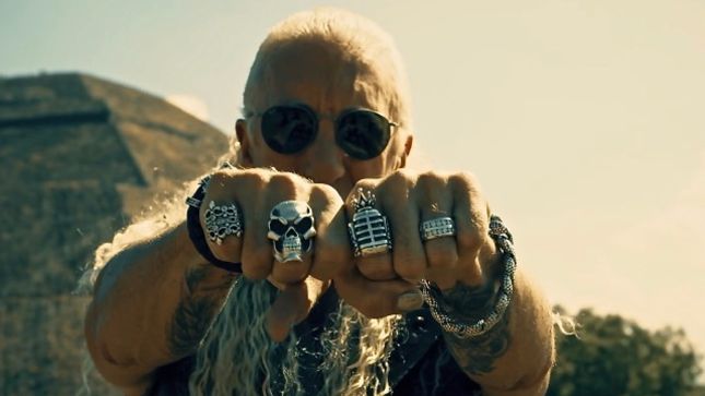 TWISTED SISTER Frontman DEE SNIDER - "I Am Finishing The Final Draft Of My First Fiction Novel"