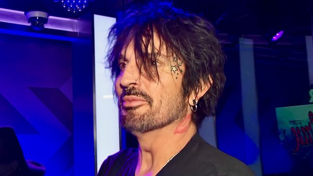 TOMMY LEE On MÖTLEY CRÜE's Stadium Tour With DEF LEPPARD - "Everything's Still A Go"