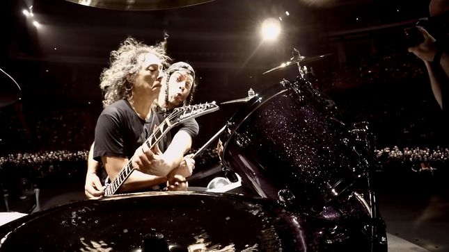 Watch METALLICA Perform "Moth Into Flame" In Stockholm; HQ Video
