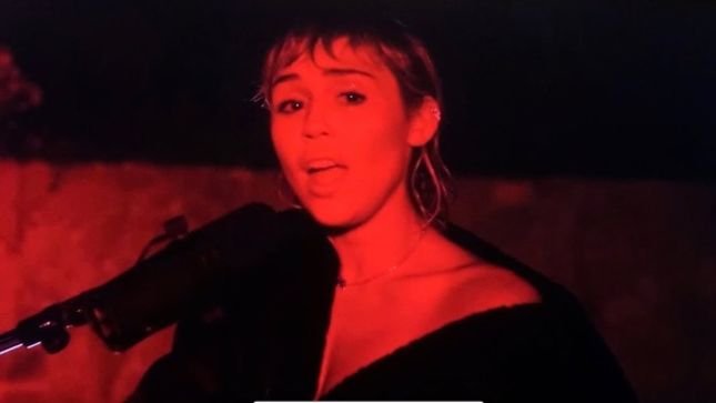 MILEY CYRUS Covers PINK FLOYD Classic 