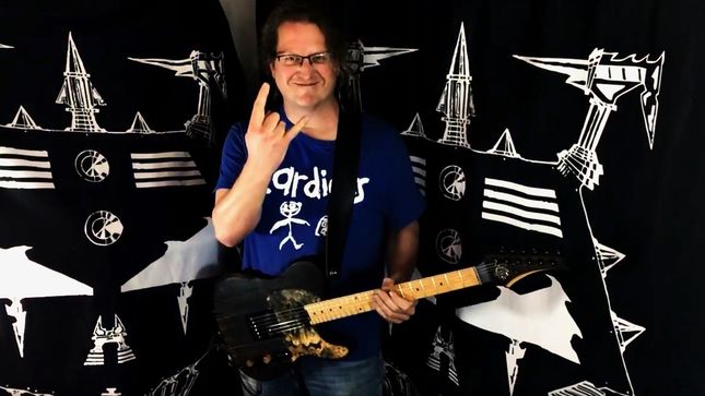 VOIVOD Guitarist DAN "CHEWY" MONGRAIN Covers CARDIACS' "Jibber And Twitch"; Video