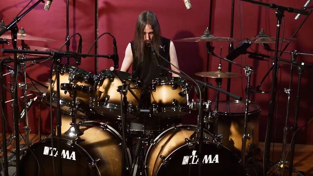 MEGADETH Drummer DIRK VERBEUREN Performs "The Conjuring"; Playthrough Video