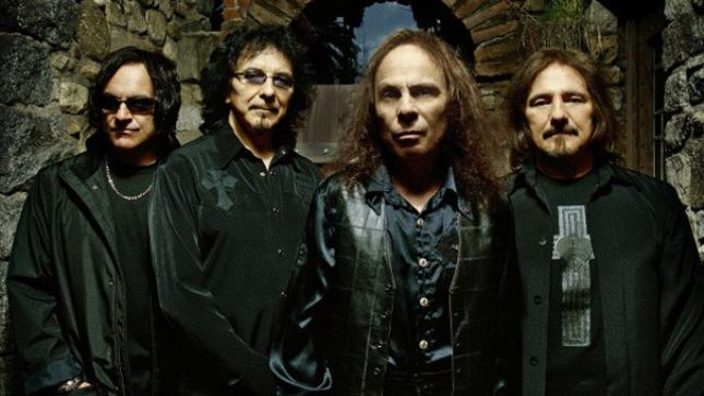 Drummer VINNY APPICE On Working With TONY IOMMI - "He's Not Demanding At All; It's Very Easy"