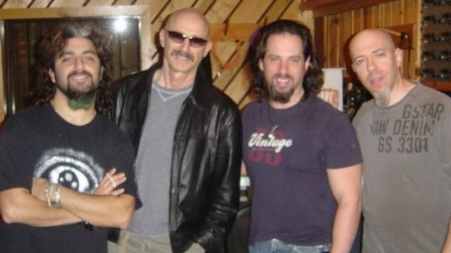 LIQUID TENSION EXPERIMENT Featuring DREAM THEATER, KING CRIMSON Members Planning To Reunite - "It Looks Very Good"